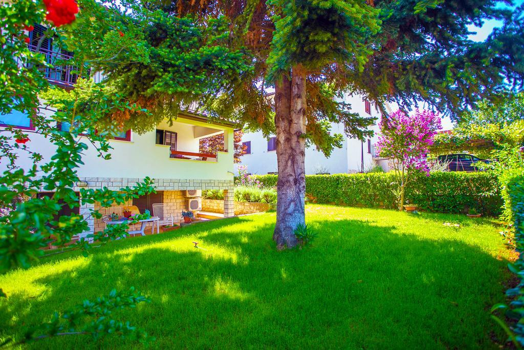 Apartment Pinia Poreč Zewnętrze zdjęcie